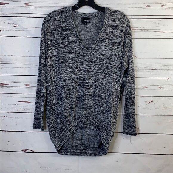 Wilfred Free Devinette V-Neck Top - Picture 1 of 4